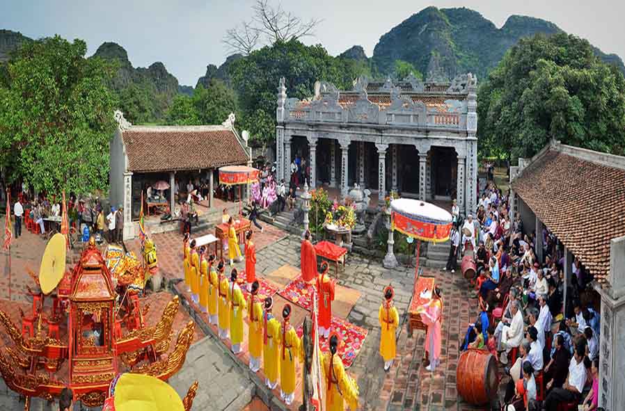 Lễ hội đền Thái Vi