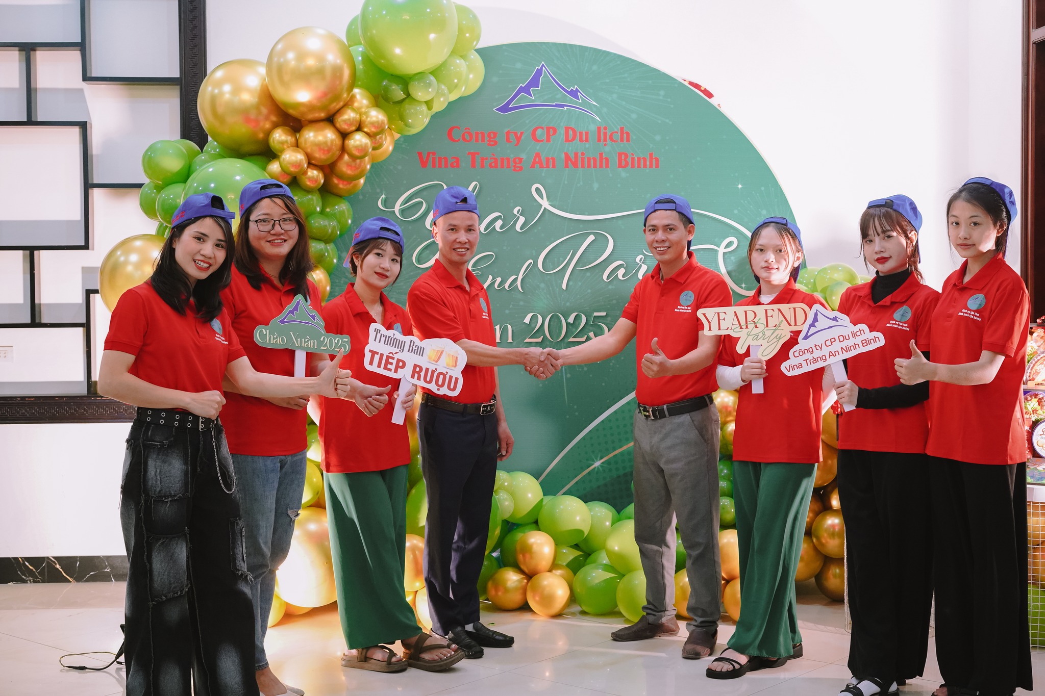 Tất niên 2024 chào đón 2025