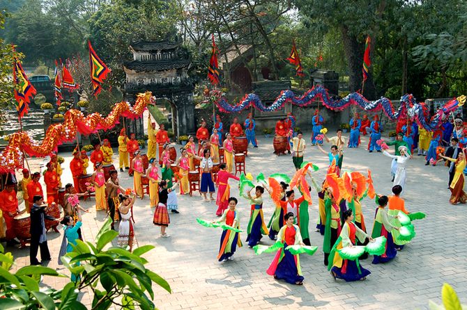 Lễ hội làng Yên Vệ
